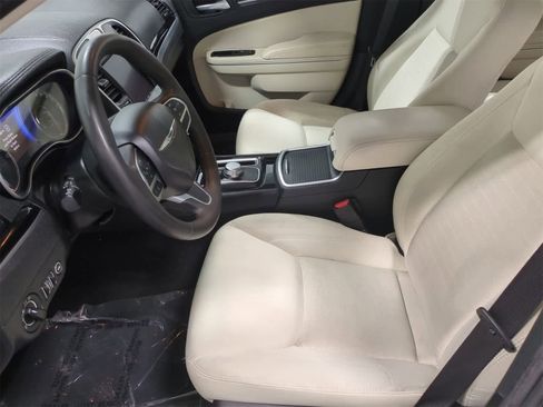 Certified 2023 Chrysler 300 Touring image 17