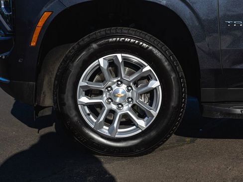 Used 2025 Chevrolet Tahoe LT w/ Comfort Package image 12