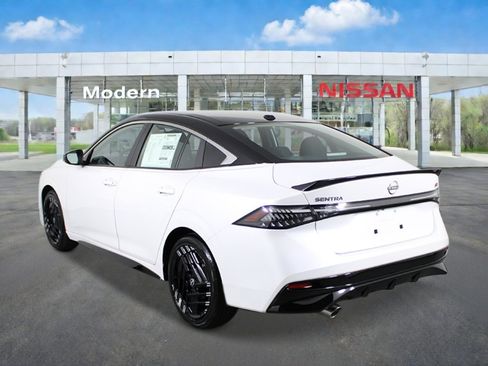 New 2027 Nissan Sentra SR w/ Floor Mat Package FWD image 3
