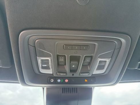 Used 2024 GMC Sierra 2500 Denali Ultimate AWD/4WD image 33