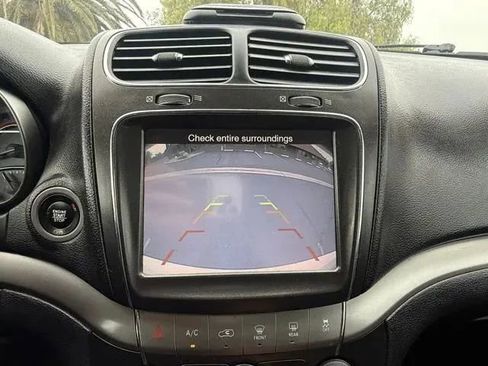 Used 2017 Dodge Journey Crossroad FWD image 25