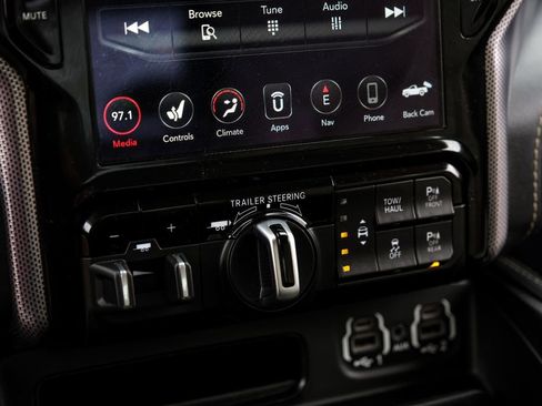 Used 2021 RAM 1500 Limited AWD/4WD image 30