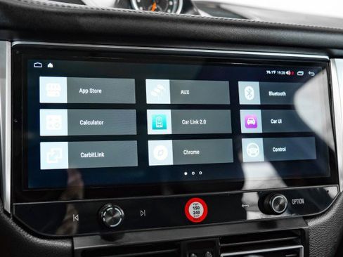 Used 2016 Porsche Macan Turbo w/ Premium Package Plus image 26