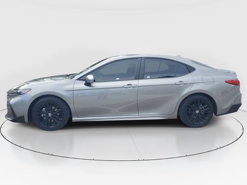 Used 2026 Toyota Camry SE FWD image 6