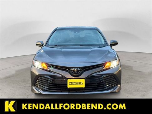 Used 2019 Toyota Camry LE image 7