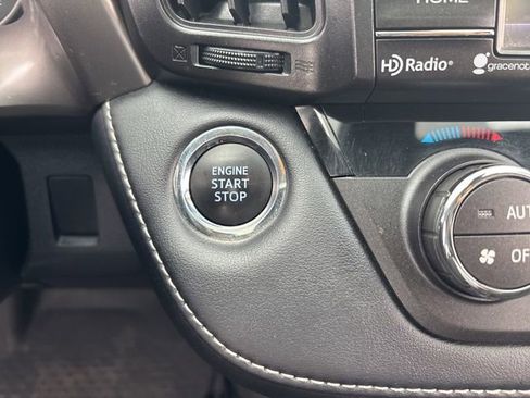 Used 2018 Toyota RAV4 XLE image 33