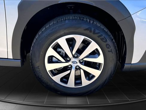 Used 2025 Subaru Outback Premium AWD/4WD image 34