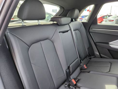 Certified 2025 Audi Q3 2.0T Premium Plus image 20