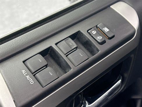 Used 2016 Toyota 4Runner SR5 Premium image 30