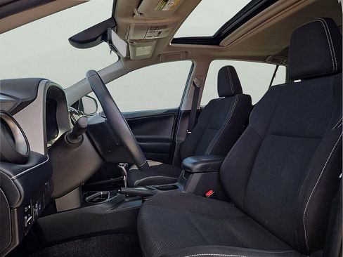 Used 2018 Toyota RAV4 Adventure image 13