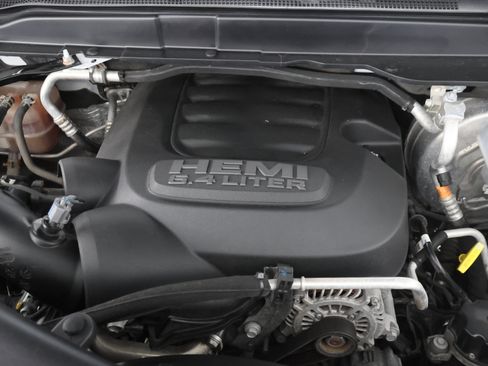 Used 2019 RAM 3500 Tradesman w/ Chrome Appearance Group AWD/4WD image 19