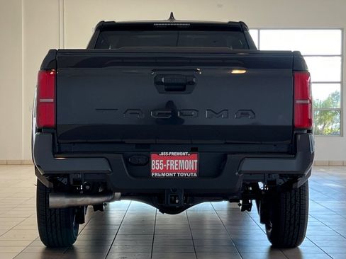 Used 2026 Toyota Tacoma SR5 RWD image 7
