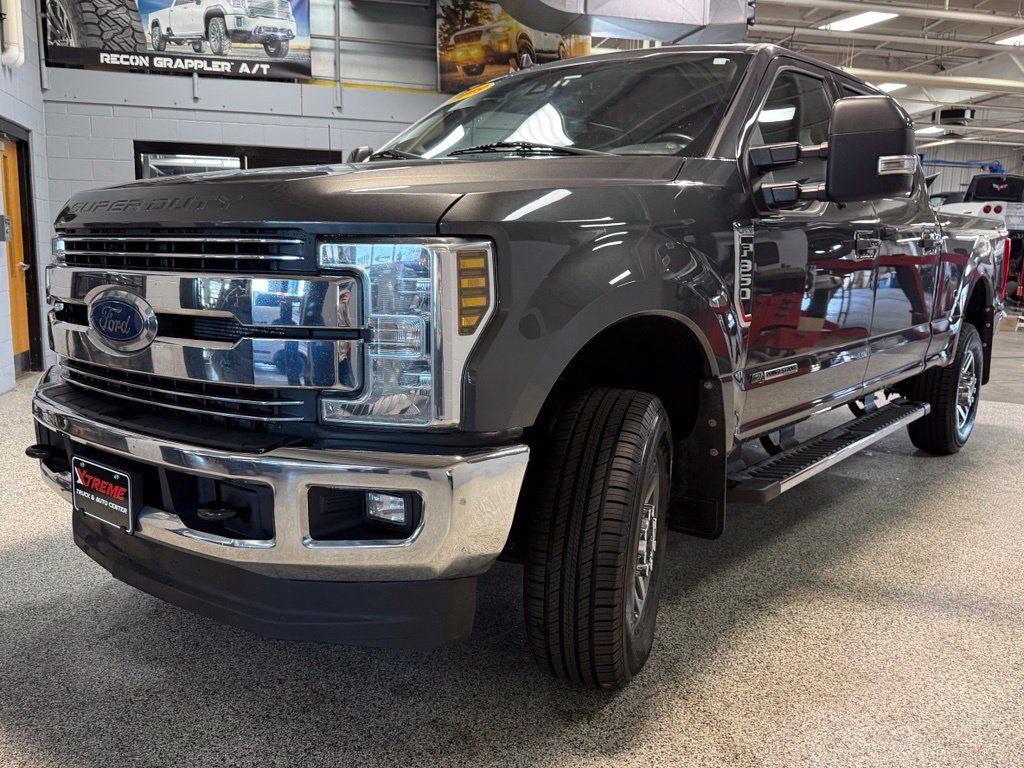Used 2019 Ford F350 Lariat w/ Lariat Ultimate Package AWD/4WD image 3