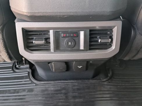 Used 2023 Ford F250 Lariat w/ Lariat Ultimate Package AWD/4WD image 14