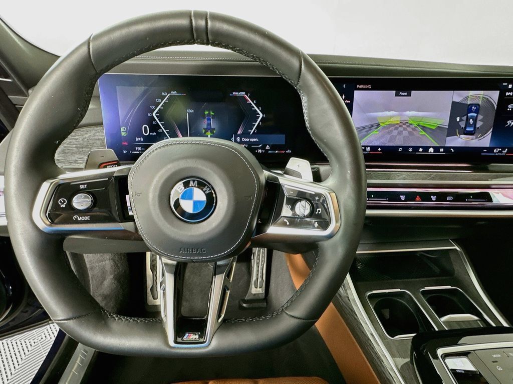 Certified 2024 BMW 760i xDrive AWD/4WD image 11