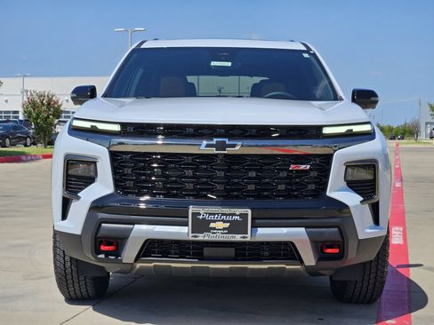 New 2027 Chevrolet Traverse Z71 w/ Driver Confidence Package AWD/4WD image 6