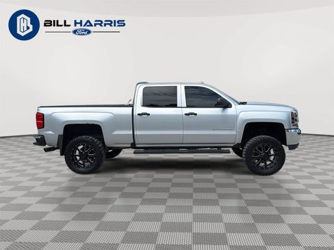 Used 2017 Chevrolet Silverado 1500 LS w/ Trailering Package AWD/4WD image 4
