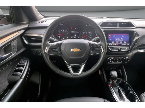 Used 2023 Chevrolet TrailBlazer ACTIV w/ Convenience Package FWD image 7