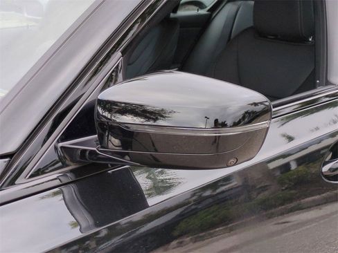 New 2025 BMW 330i Sedan w/ M Sport Package image 11