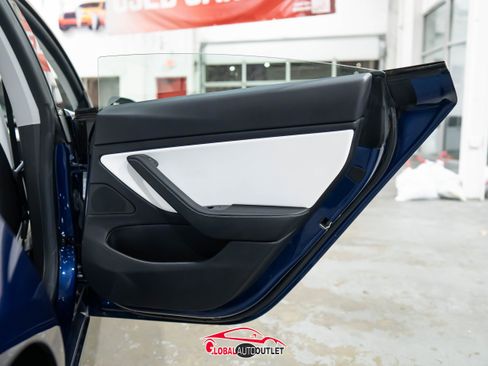 Used 2019 Tesla Model 3 Long Range image 38
