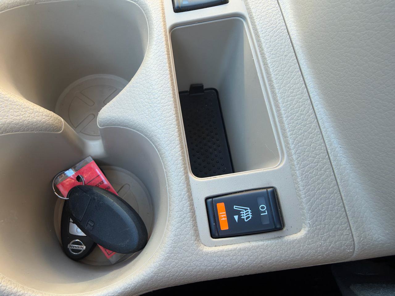 Used 2019 Nissan Rogue SV w/ Sun & Sound Touring Package AWD/4WD image 16