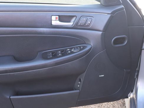 Used 2012 Hyundai Genesis 5.0 image 20