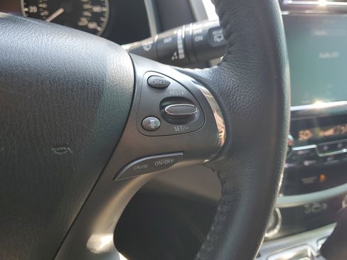 Used 2023 Nissan Murano SV image 23