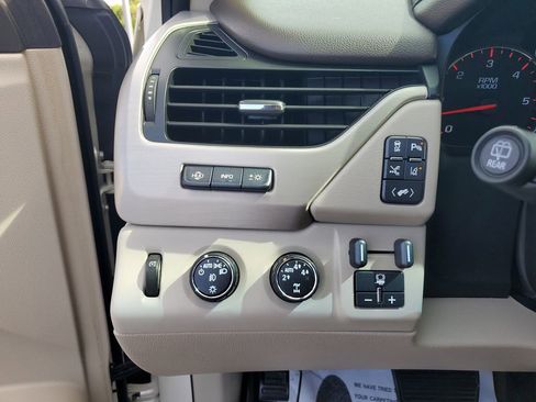 Used 2015 GMC Yukon Denali w/ Premium Package image 26