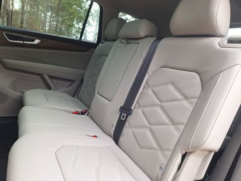 New 2026 Volkswagen Atlas SE image 24