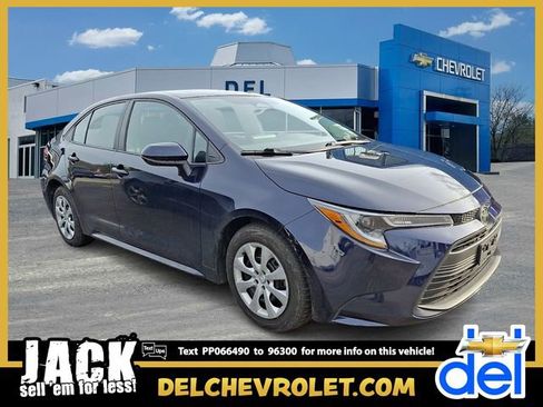 Used 2023 Toyota Corolla LE image 1