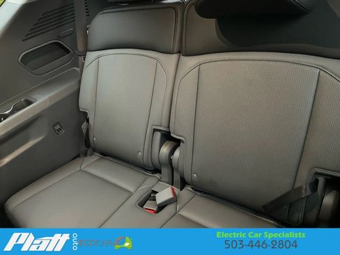 Used 2025 Kia EV9 Light Long Range image 41