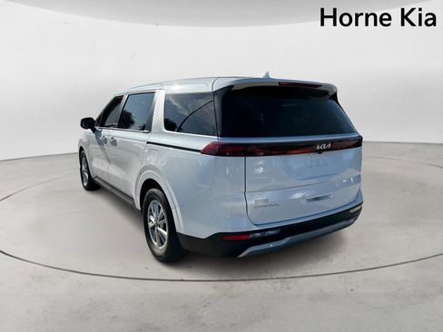 Certified 2024 Kia Carnival LX image 5