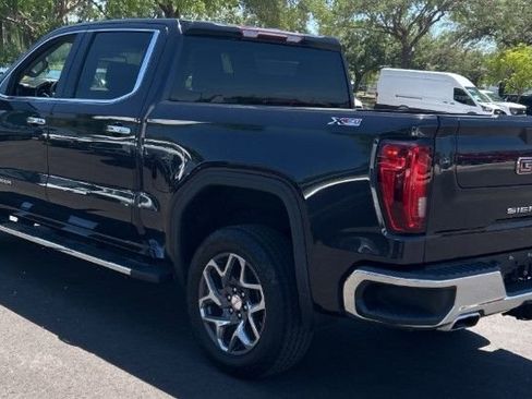 Used 2023 GMC Sierra 1500 SLT w/ SLT Premium Package image 3