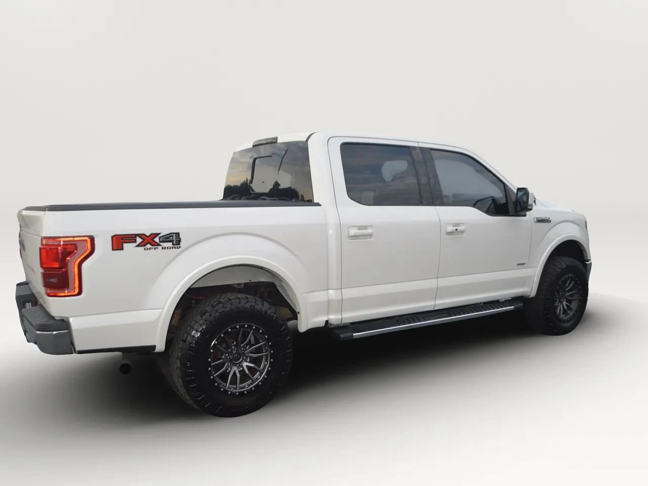 Used 2015 Ford F150 Lariat w/ Equipment Group 501A Mid AWD/4WD image 8
