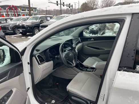 Used 2019 Hyundai Tucson SE image 11
