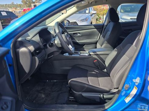 Used 2024 Nissan Sentra SV image 11