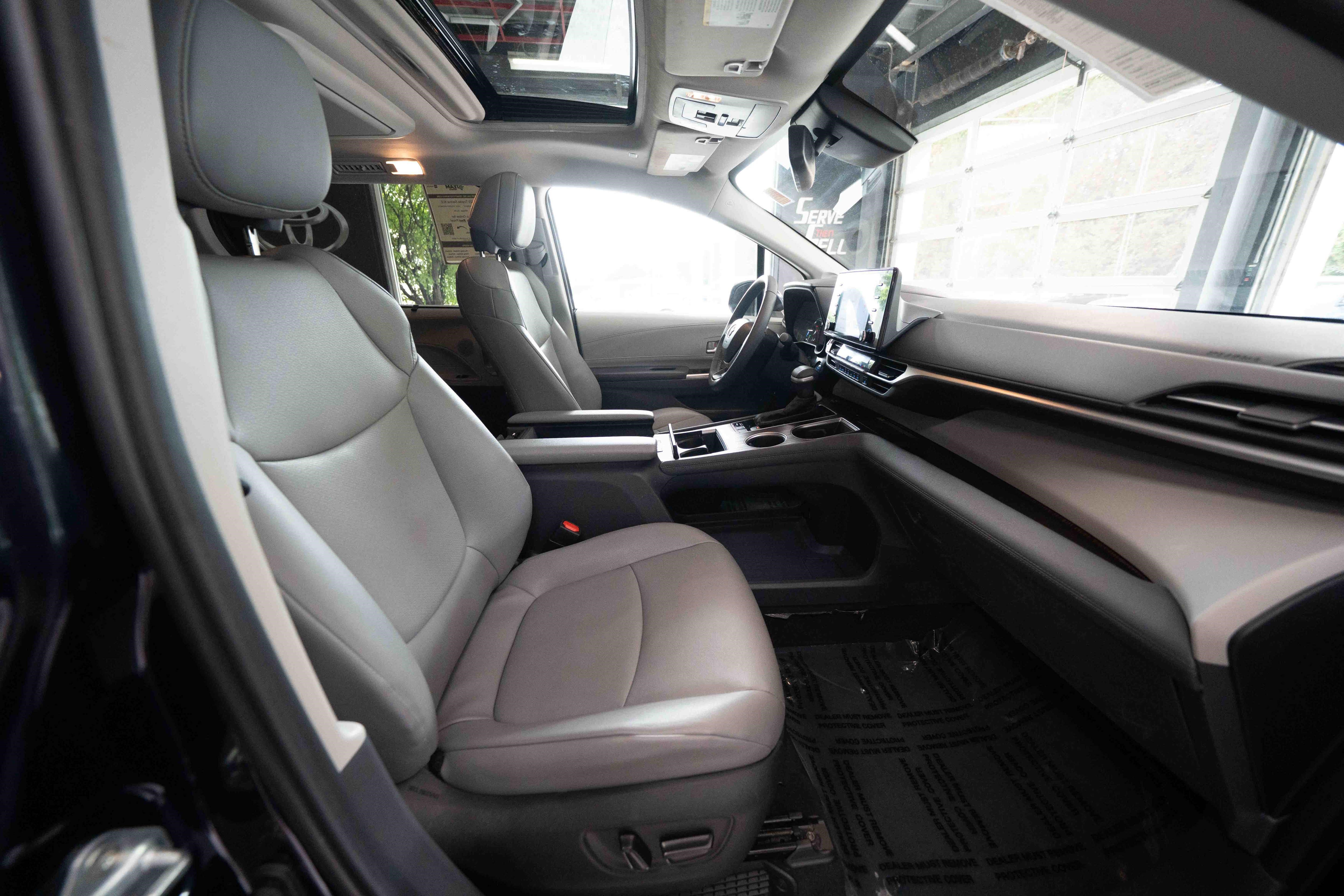 Certified 2023 Toyota Sienna XLE w/ XLE Plus Package AWD/4WD image 29