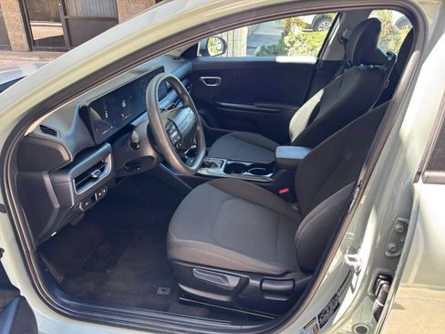 Used 2026 Kia K4 FWD image 27