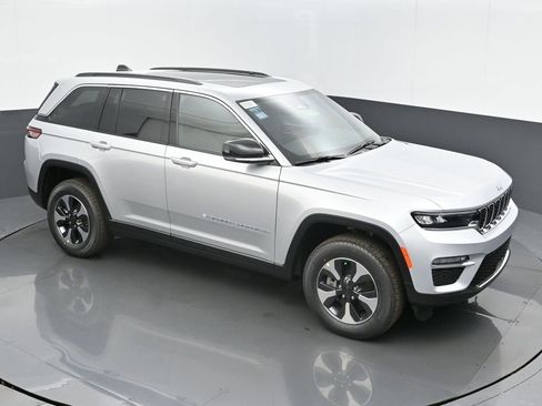 New 2024 Jeep Grand Cherokee Limited 4xe image 41