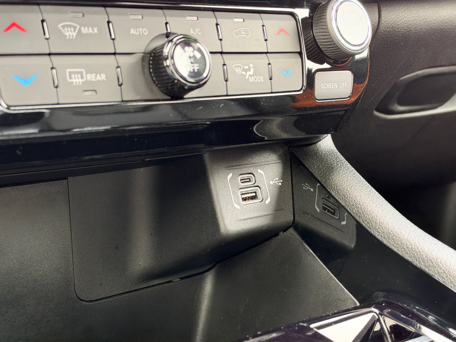 Certified 2024 Jeep Compass Limited AWD/4WD image 21