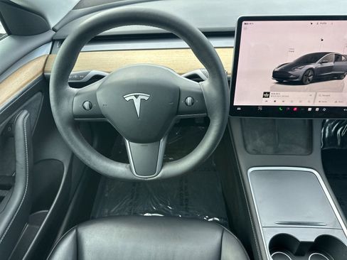 Used 2023 Tesla Model 3 Standard Range image 14