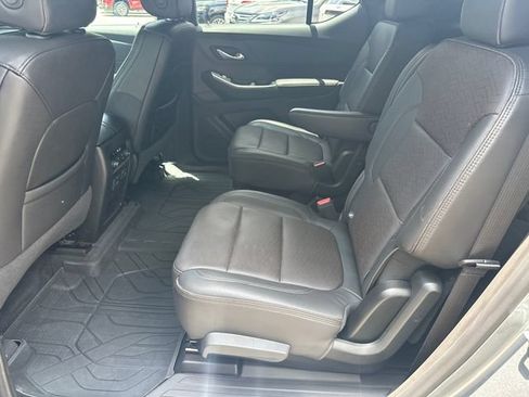 Used 2023 Chevrolet Traverse High Country w/ LPO, Floor Liner Package AWD/4WD image 21
