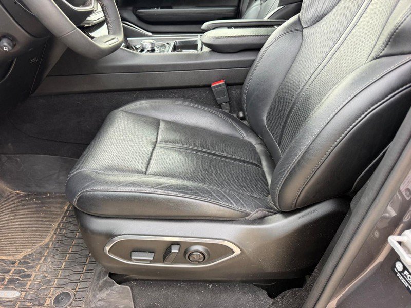 Used 2024 Jeep Wagoneer Series II AWD/4WD image 22