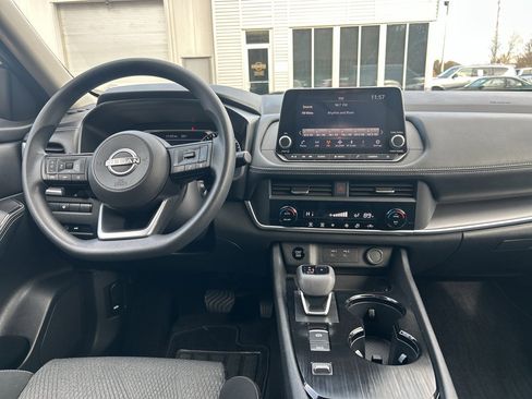 Certified 2024 Nissan Rogue SV image 15