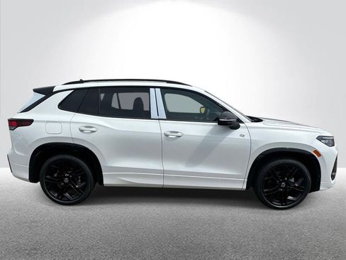 New 2026 Volkswagen Tiguan SE R-Line FWD image 5