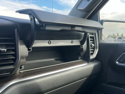 Used 2022 Chevrolet Silverado 1500 RST image 35