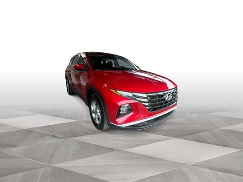 Used 2023 Hyundai Tucson SE FWD image 2