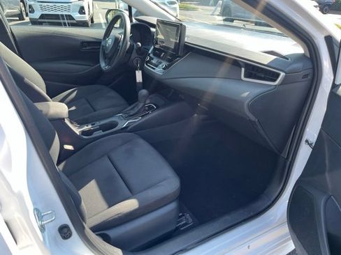 Used 2025 Toyota Corolla LE FWD image 16