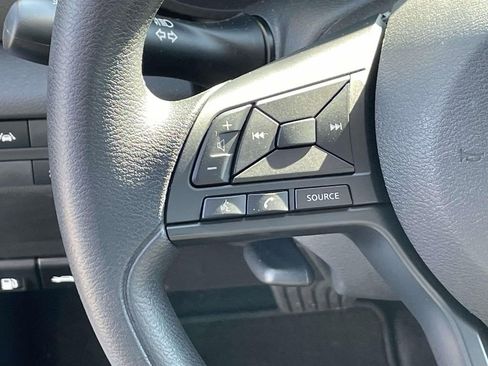 Used 2025 Nissan Versa S w/ Trunk Package image 20