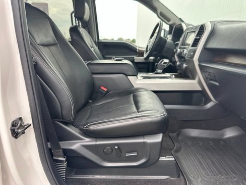 Used 2019 Ford F150 Lariat w/ Equipment Group 502A Luxury AWD/4WD image 29